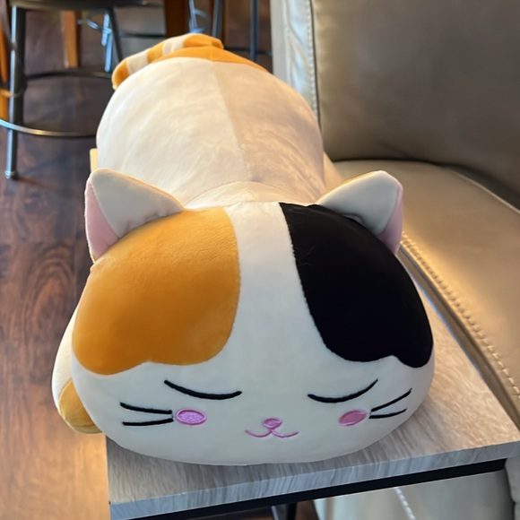 Cat Plushie - Picture 2 of 5